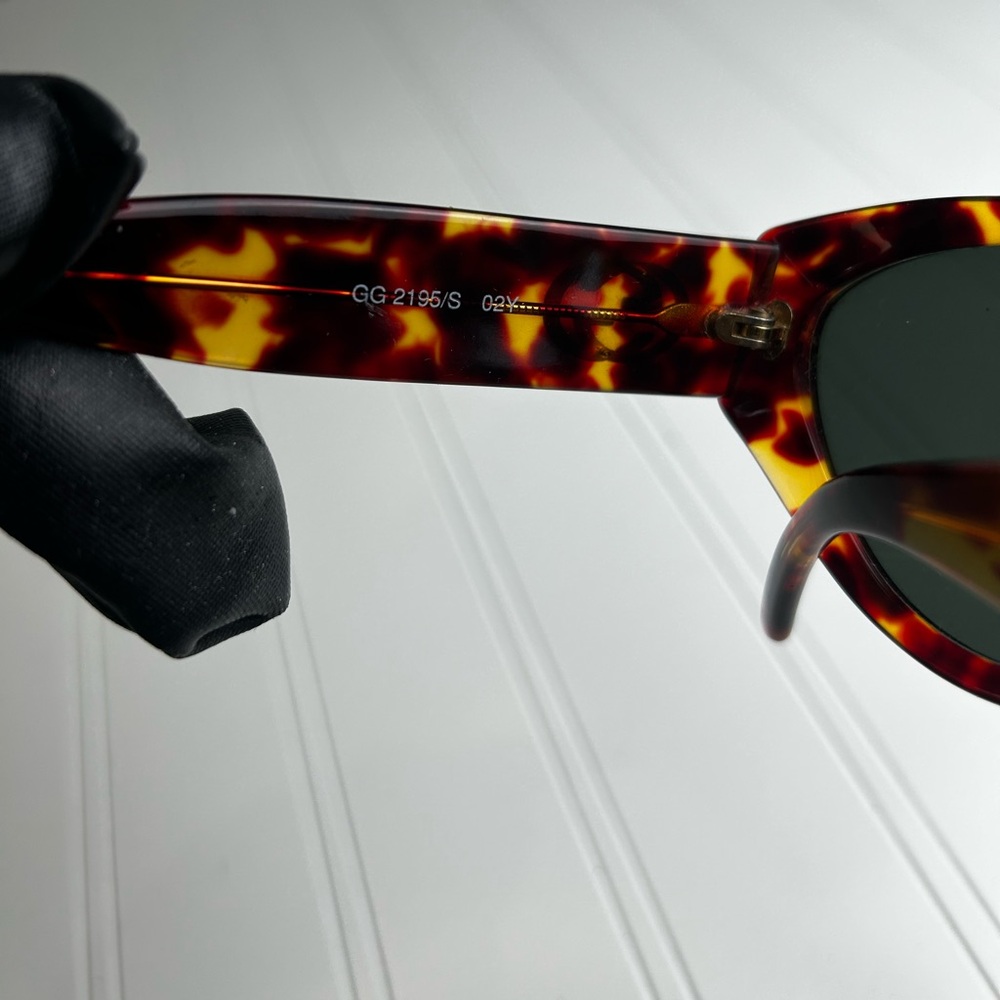 Gucci Women’s Leopard Tortoise Double G Wrap Sunglasses - Picture 10 of 15